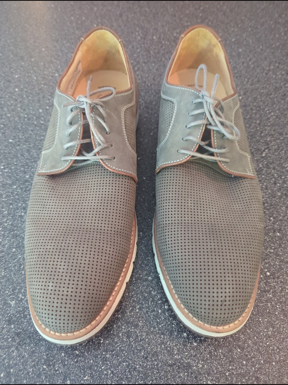 Men's Perforated Lace-Up Sheepskin Derby Oxfords - Gray